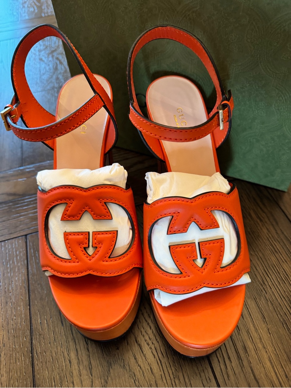 Gucci Interlocking GG Orange Heels - Picture 6 of 11